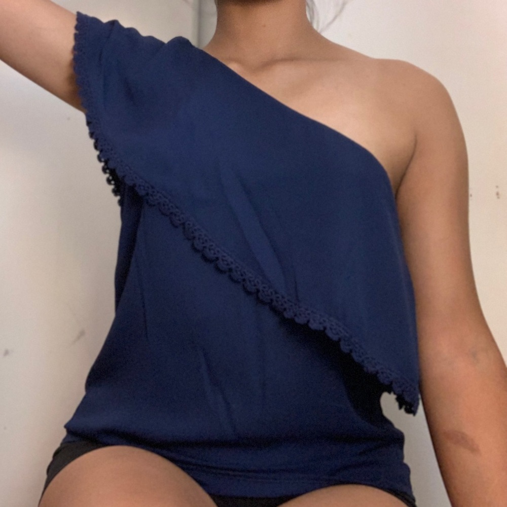 One shoulder blouse